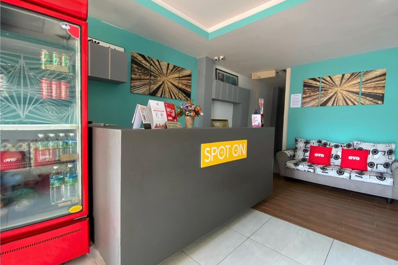 Spot On 90283 Twenty Seven Muntri Hotell Tanjung Bungah  Exteriör bild